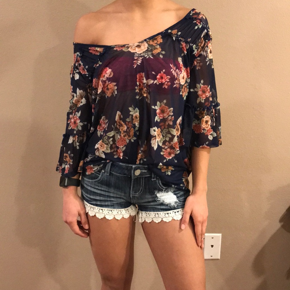 Flower top - Picture 3 of 4